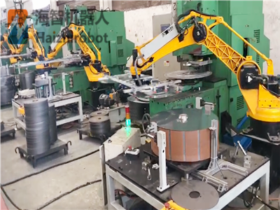 <strong>衝壓自動化 衝床機械手應用</strong>