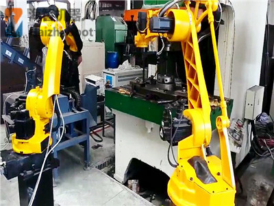 關節衝壓機械手