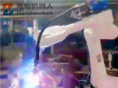 焊接機械臂