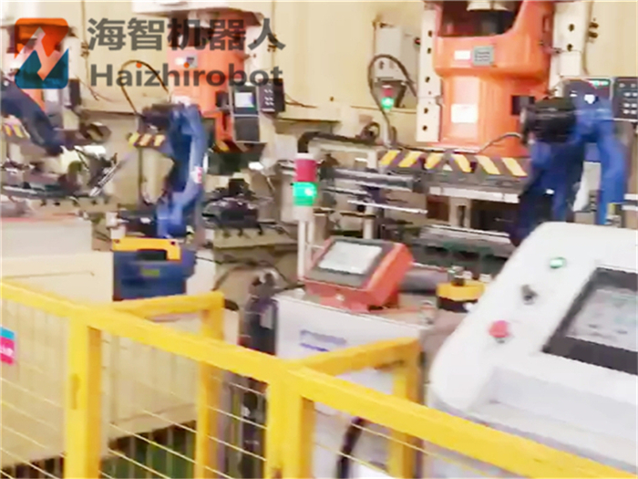 國內衝壓機械手