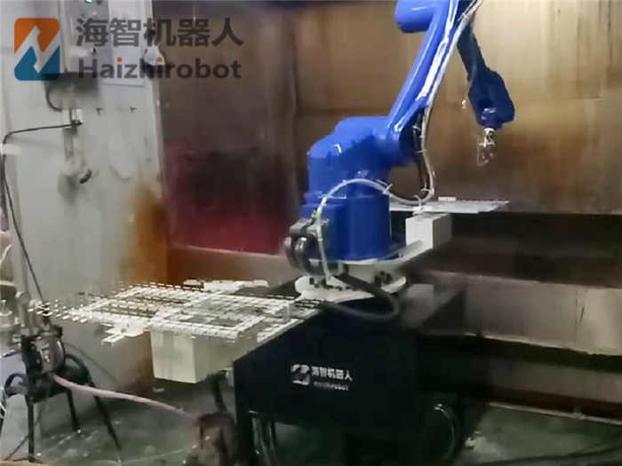  機械臂噴漆廠家如期出貨！(圖4)