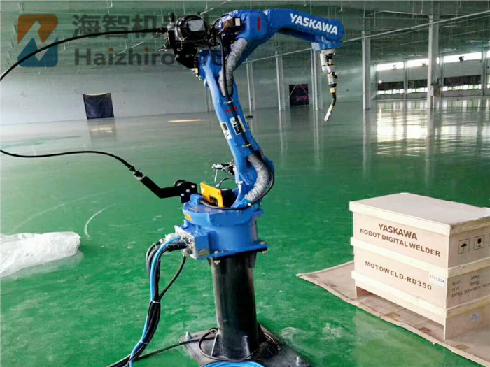 工業機器人本體