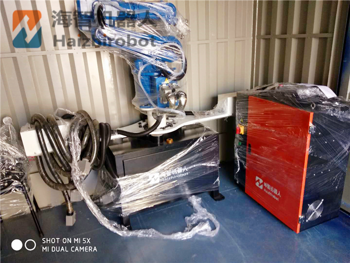 六軸機器人+三軸旋轉台-機器人噴塗轉台集成!(圖1) 六軸機器人+三軸旋轉台-機器人噴塗轉台集成!(圖1)