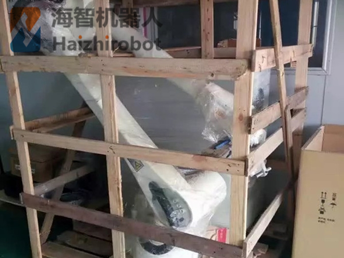 出一批工業自動機器人機型(圖1)