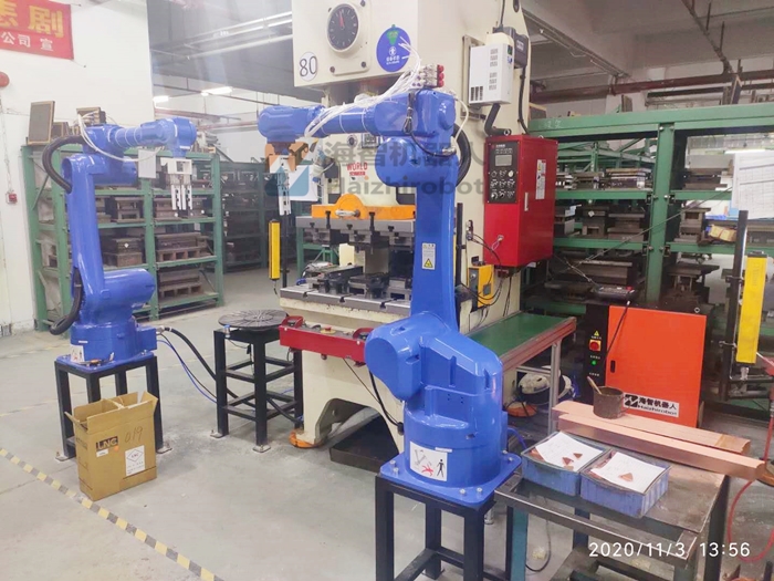 五金衝壓上下料機械手臂項目調試安裝(圖1) 五金衝壓上下料機械手臂項目調試安裝(圖1)